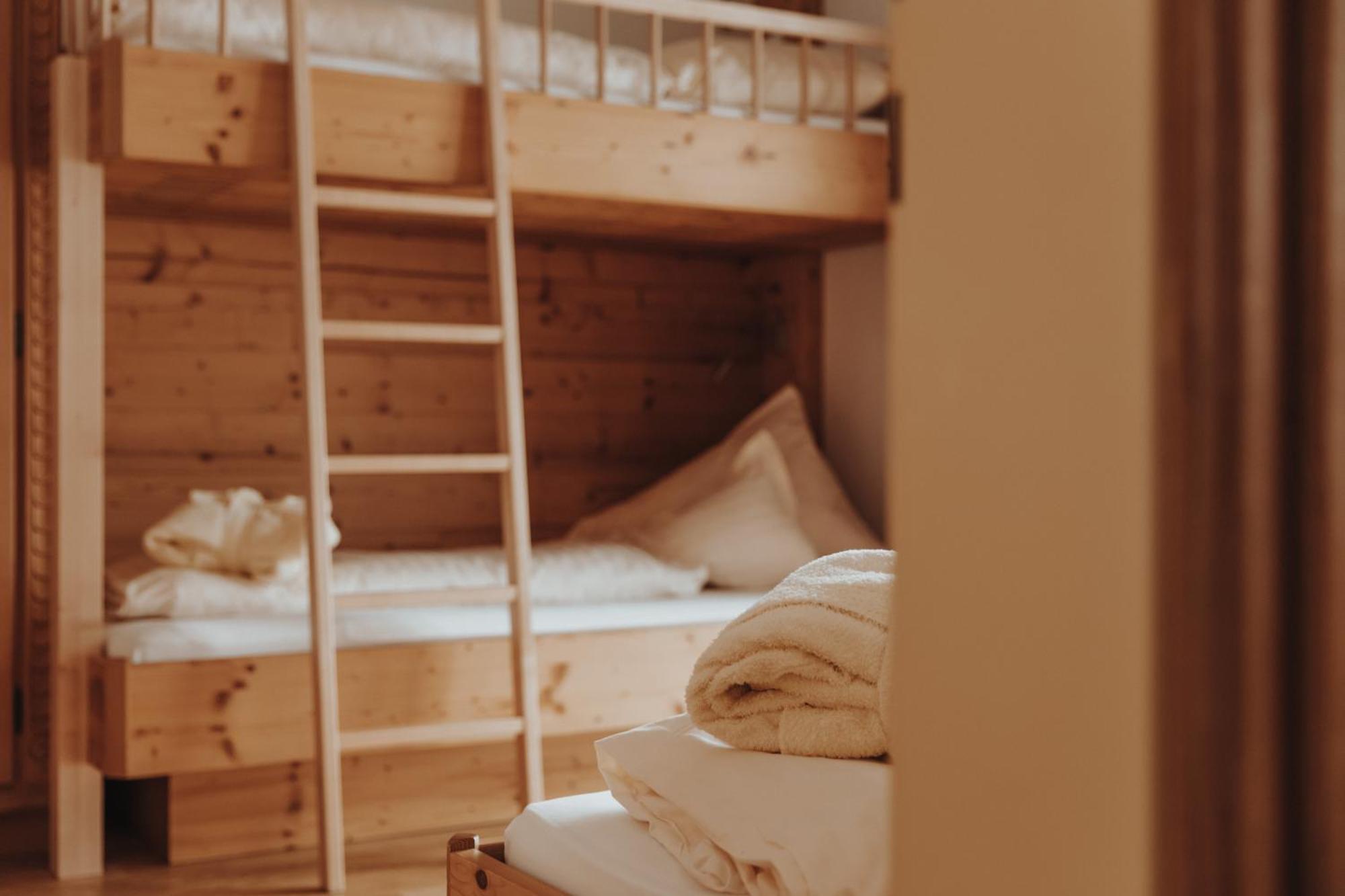 Hotel Austria Lech am Arlberg Rum bild