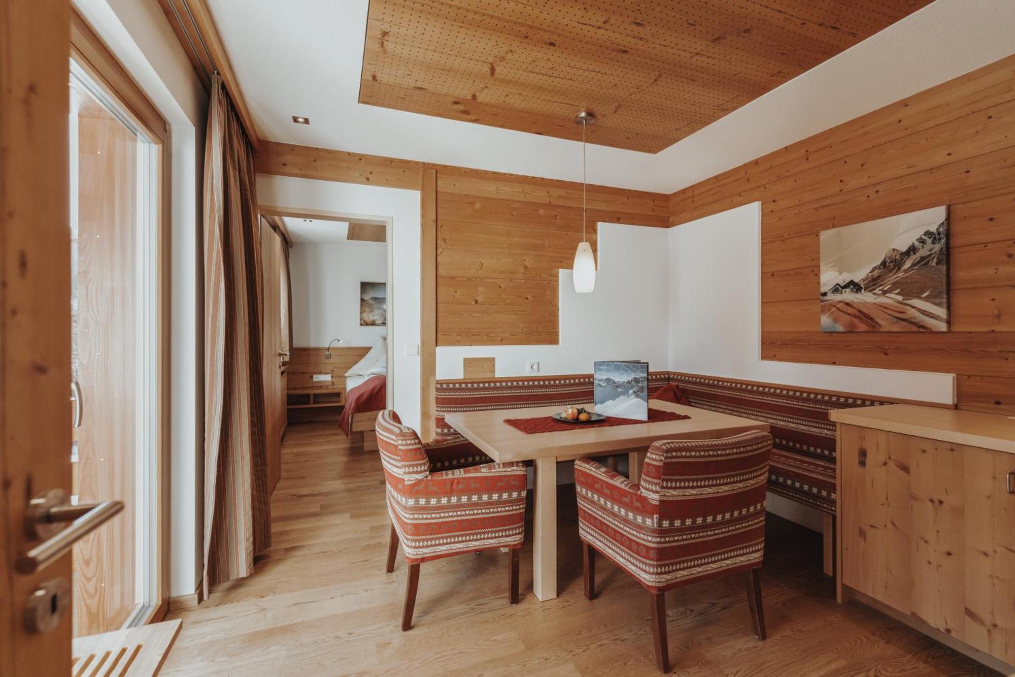 Hotel Austria Lech am Arlberg Rum bild
